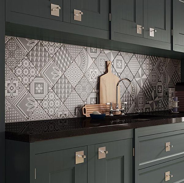 Kui värvid pole sinu "cup of tea", siis on palju valikut ka must-valgete mustriliste plaatide seas, mis koheselt muudab tervikut huvitavamaks