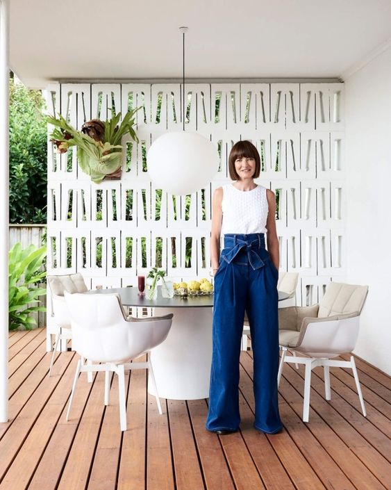 dekoratiivne õõnesplokk terassil